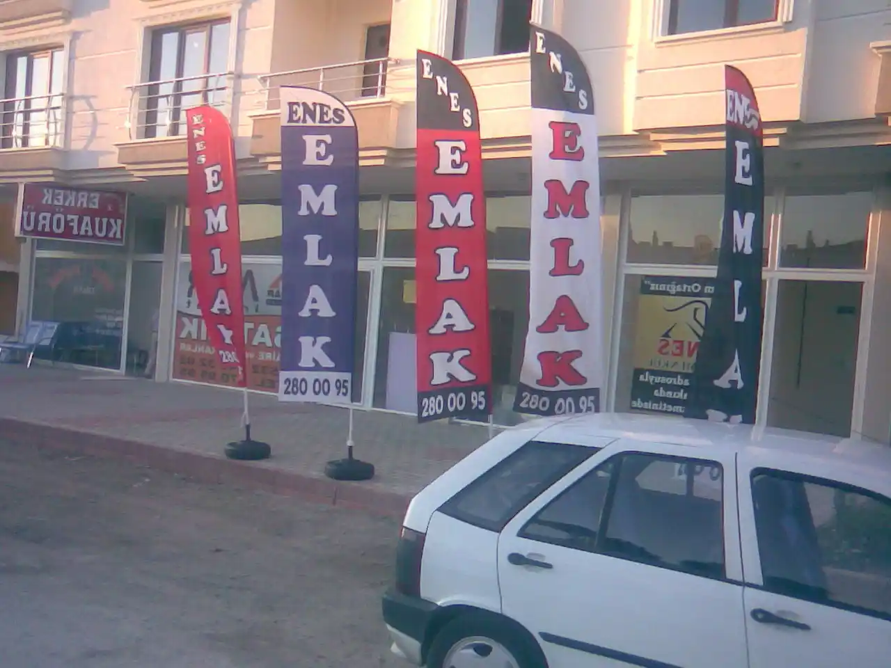 Emlakçı Yelken Bayrağı-19